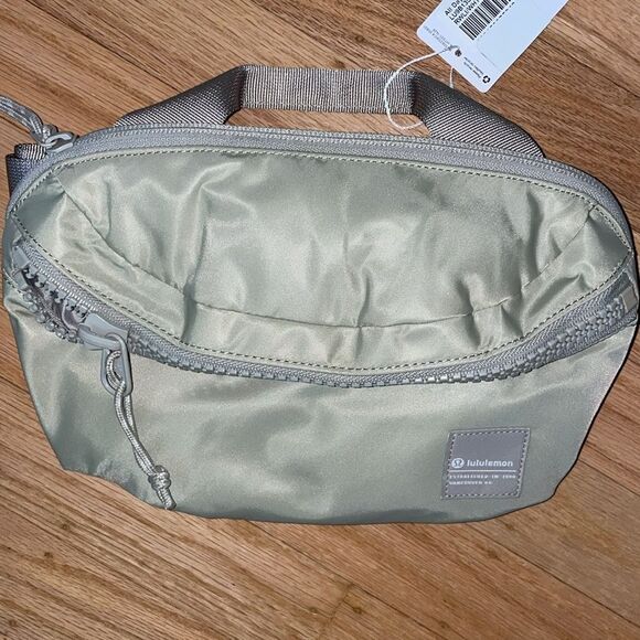 NWT LILULEMON ALL DAY ESSENTIALS BELT BAG FANNY SADDLE RAW LINEN WHITE Opal nwt - Picture 8 of 8